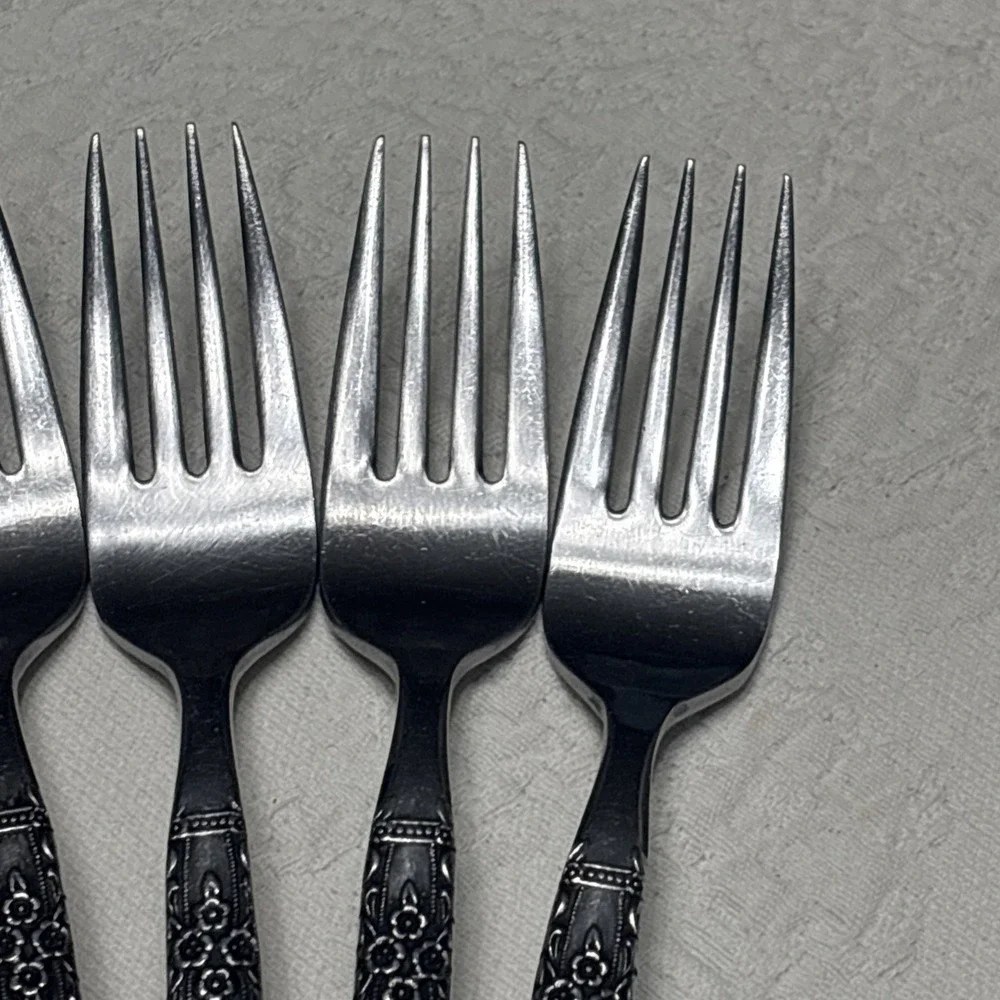 Oneida Northland Napa Valley Dinner Forks 7 1/2